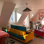 Grand Appartement Sous Les Toits